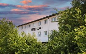 Hotel Khail